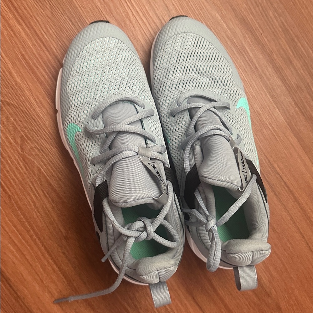Nike Light Gray and Mint Sneakers